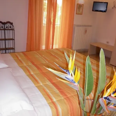 Bed & Breakfast La Roccia 3*